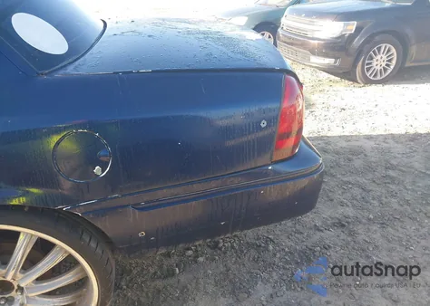 2004 Mercury Grand Marquis Gs из США, поврежденный, VIN 2MEFM74W94X663840